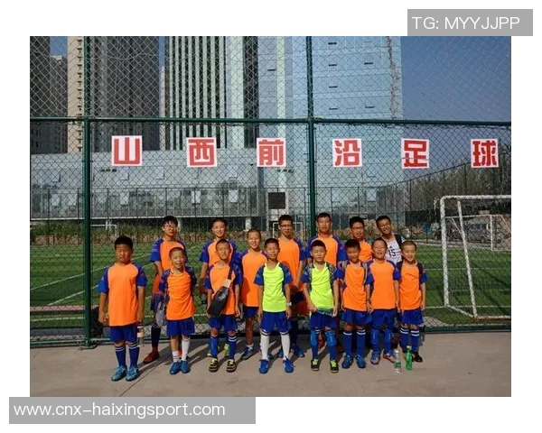 提升球技与团队合作能力的足球培训班全方位课程介绍与报名指南